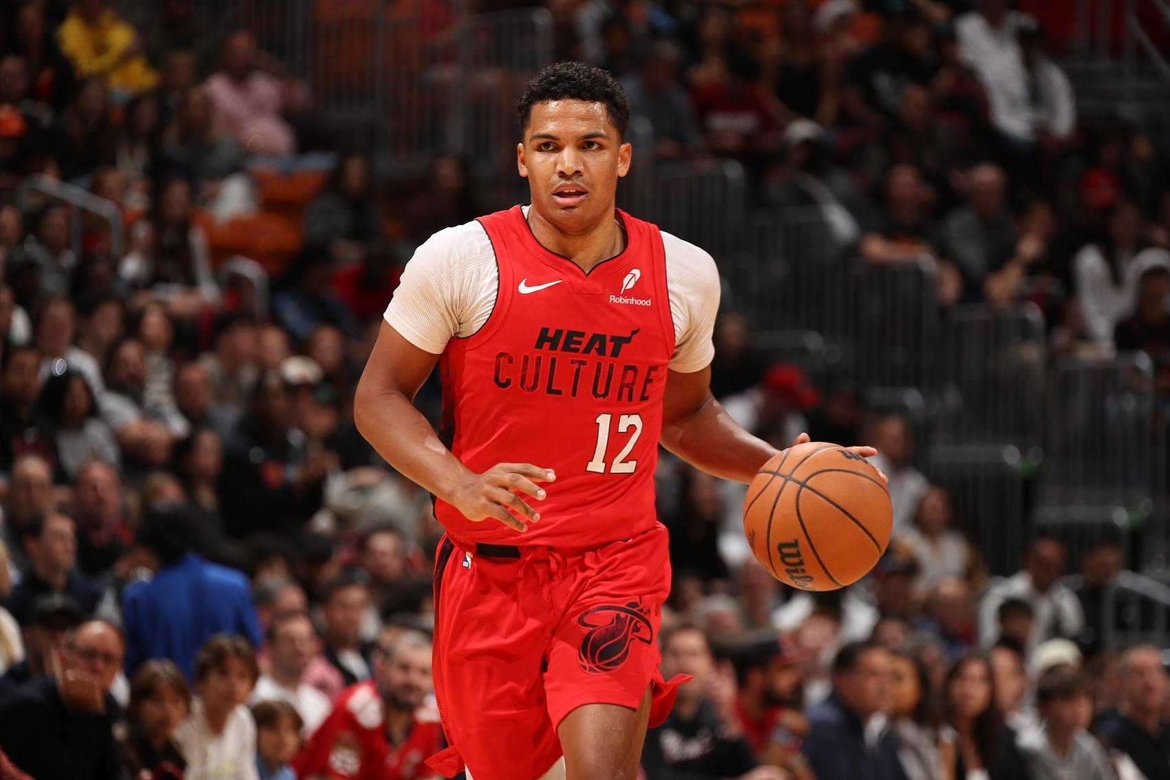 开云体育官网-美记：德鲁-史密斯合同首年保障 后两年无保障&amp;amp;每年6月下旬转保障