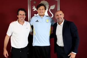 开云体育下载-官方：维拉免签31岁前曼联中卫林德洛夫，签约2+1年