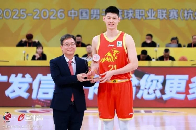 开云体育下载-常规赛第12轮｜无惧青春风暴 全队沉着应对拿下胜利！