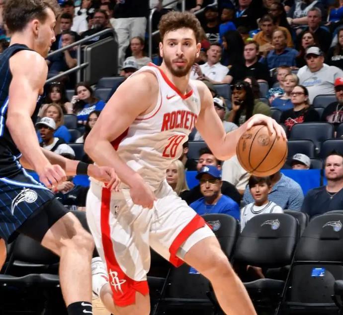 开云体育入口-火箭替补席变脸！射手升任首发，中锋又被雪藏，2阵火力降至冰点